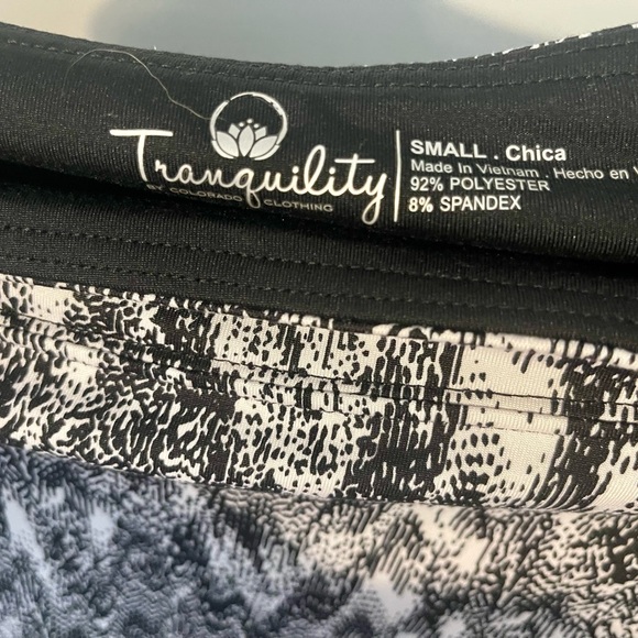 Stylish Black and White Women's skirt - Picture 3 of 11